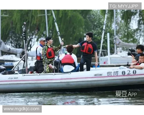 当爱豆邂逅足球明星他们的互动会擦出怎样的火花与故事 当爱豆邂逅足球明星他们的互动会擦出怎样的火花与故事