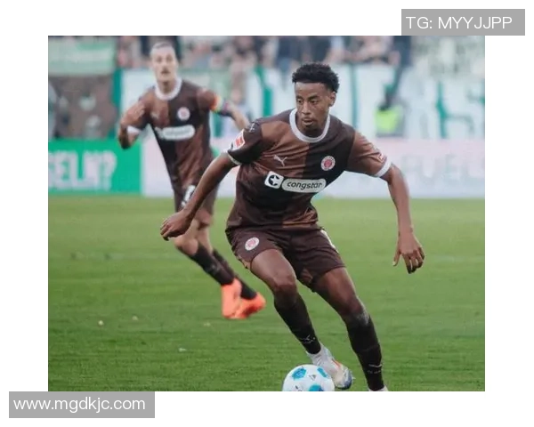 足球场上的旋转之王谁是最会转圈的足球明星 足球场上的旋转之王谁是最会转圈的足球明星