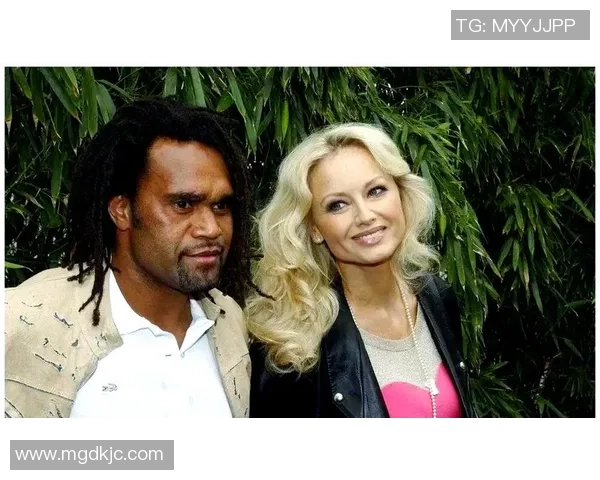 足球明星的女友身份揭秘原来她是一位知名记者 足球明星的女友身份揭秘原来她是一位知名记者