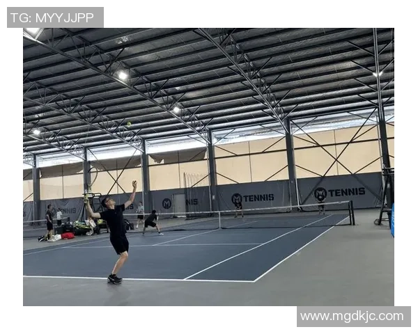 网球战术：上海网球队的中路突破体系